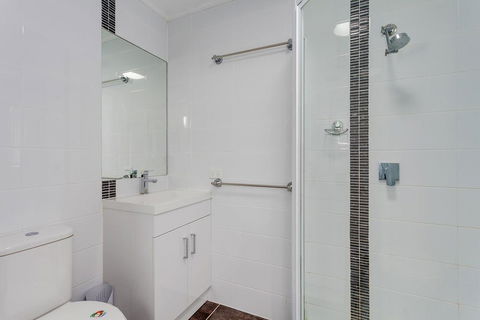 40 Rumbalara Avenue - Rainbow Beach, Entertain On The Spacious Verandah Overlooking Beautiful Rainbow Beach - Hobart Tourism 3