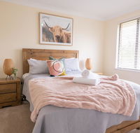 42 Rosemary Lane - Central Orange - Spacious Family Home - Quiet Lane - Hobart Tourism