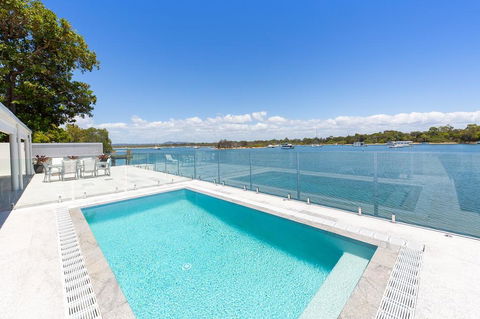 44 Noosa Parade - Hobart Tourism 0