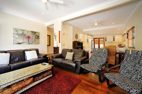44 Ruskin Street, Byron Bay - Ruskins Retreat - Hobart Tourism 2