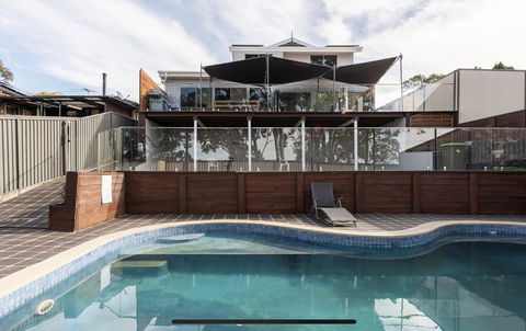 5 Bedroom With POOL And Studio Vues Relaxantes - Hobart Tourism 1