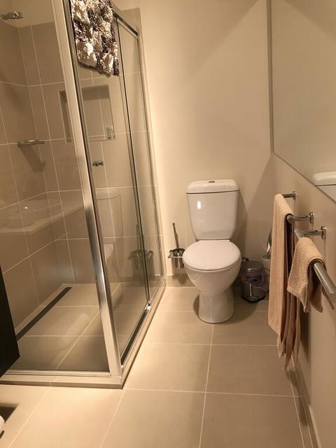 5 Star Room With Own Bathroom - Singles, Couples, Families Or Executives - Tourism TAS 2
