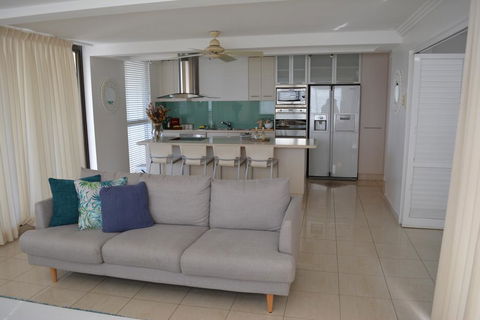5,  Apartment On The Esplanade - Tourism TAS 1