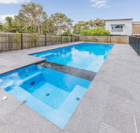 52 ON BAYVIEW - PET FRIENDLY OUTSIDE ONLY - Hobart Tourism