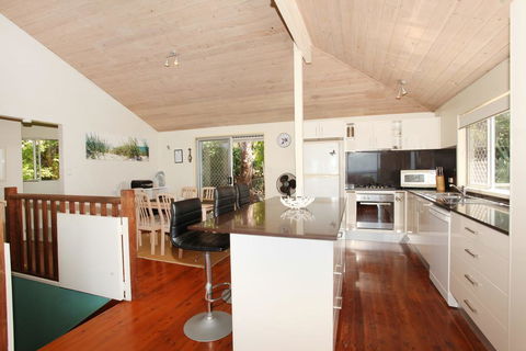 56 Millen Crt, Coolum Beach - Pet Friendly, Linen Included - Hobart Tourism 2