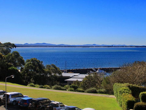 6 'Portofino', 7 Laman Street - Superb Water Views And Only 1 Minute Walk Into The Heart Of Town - Hobart Tourism 0