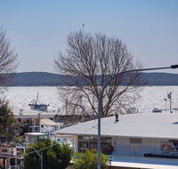 6 'Tradewinds' 110 Victoria Parade - excellent CBD location with water views