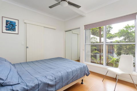 6 Ibis Court - Modern Tropical Family Home With Inground Swimming Pool & Outdoor Entertaining Area - Hobart Tourism 2
