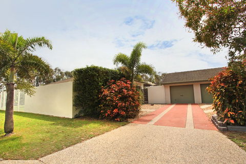 6 Petrie Ave, Marcoola, Pet Friendly, Linen Supplied - Tourism TAS 0
