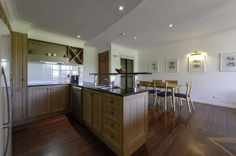 6 The Point Apartments - Hobart Tourism 3