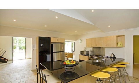 6 Witta Circle - Hobart Tourism 3