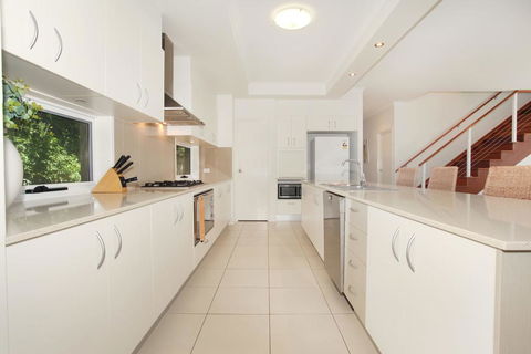 60 Beachway Parade, Marcoola, 500 BOND, Linen Supplied - Tourism TAS 3
