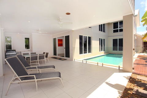 60 Beachway Parade, Marcoola, 500 BOND, Linen Supplied - Tourism TAS 2