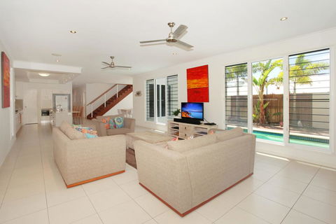 60 Beachway Parade, Marcoola, 500 BOND, Linen Supplied - Tourism TAS 1