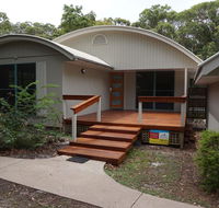 7 Belle Court - Rainbow Shores Huge Beach House Ducted Air Con Pets Welcome