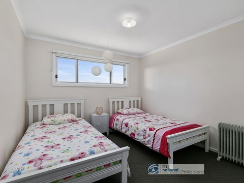 71 Goodwood Drive - Hobart Tourism 3