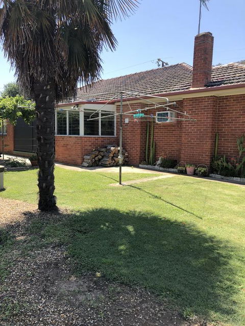 725 Myrtleford-Yackandandah Road - Hobart Tourism 0