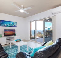 8 'Kiah'  53 Victoria Parade - stunning water views WIFI  Air Con