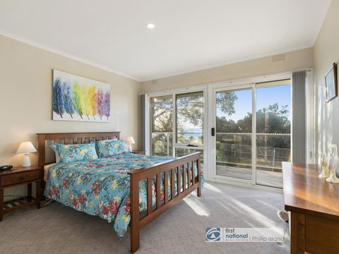 8 Broadwater Court, Cowes - Hobart Tourism 1
