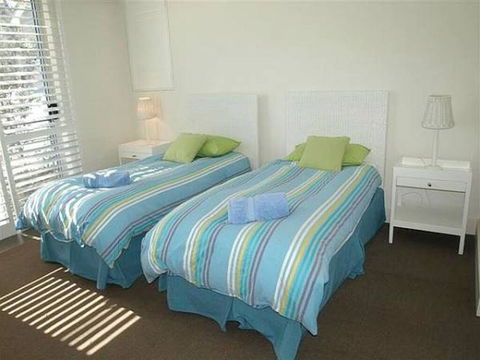8 ON COAST (4 Night Min) - Tourism TAS 2