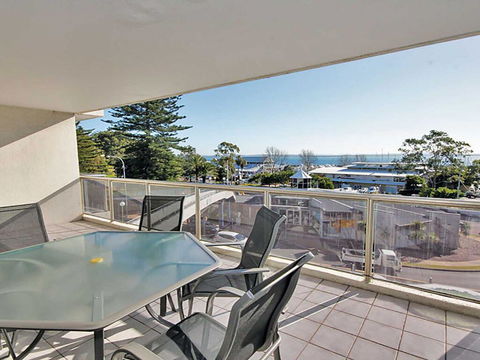 9 'Nelson Towers' 71a Victoria Parade - Unit In The Heart Of Nelson Bay With Water Views - Hobart Tourism 1