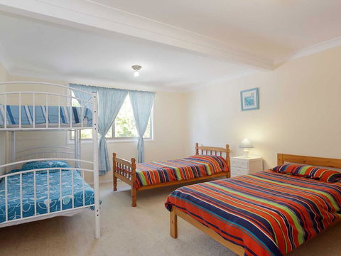 9 Pirralea Parade - Fantastic Family Getaway With Pool And Boat Parking - Hobart Tourism 3