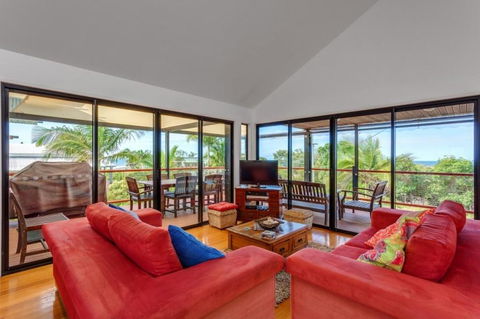 90 Cooloola Drive - Rainbow Beach, Luxury Beach House, Ocean Views - Hobart Tourism 1