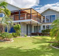90 Cooloola Drive - Rainbow Beach Luxury Beach House Ocean Views