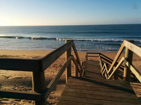 90 Mile Beach Escape - Hobart Tourism 1