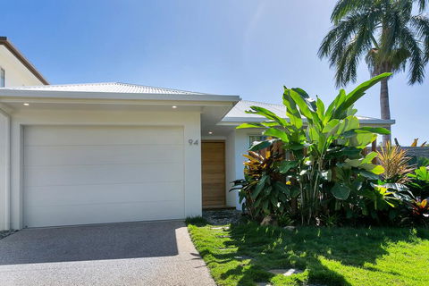 94 Northhouse - Beachside Luxury In Palm Cove - Hobart Tourism 1