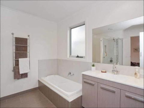 A Beautiful Beach House Torquay - Tourism TAS 3