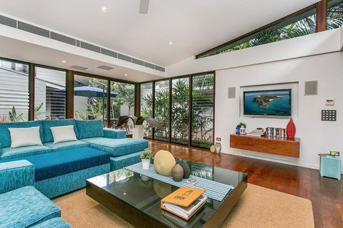 A PERFECT STAY - Amalfi Villa - Hobart Tourism 3