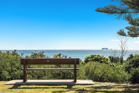 A PERFECT STAY - Apartment 2 Surfside - Hobart Tourism 1