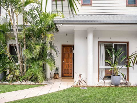 A PERFECT STAY - Baby Blue - Hobart Tourism 0