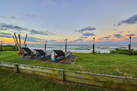 A PERFECT STAY - Belongil On The Beach - Hobart Tourism 0