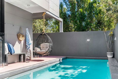 A PERFECT STAY - Catalina's - Hobart Tourism 3