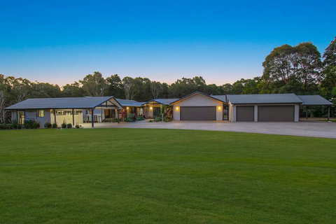 A PERFECT STAY - Lennox Unique Coastal Retreat - Hobart Tourism 2