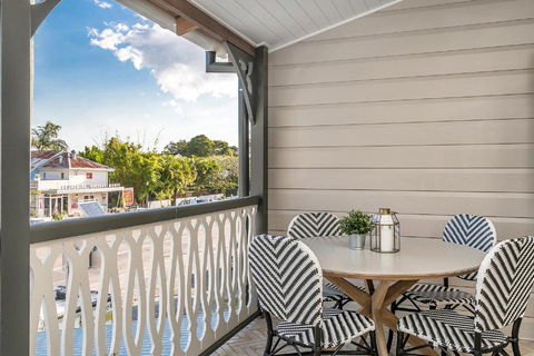 A PERFECT STAY - Luxe & Bloom - Tourism TAS 3
