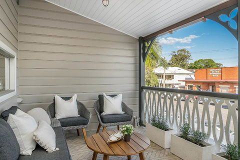 A PERFECT STAY - Luxe & Bloom - Tourism TAS 1