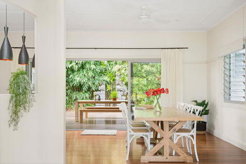 A PERFECT STAY - The White Rabbit - Hobart Tourism 0