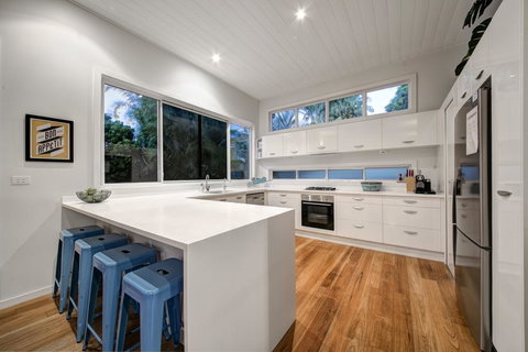 A Summer Cottage - Tourism TAS 2