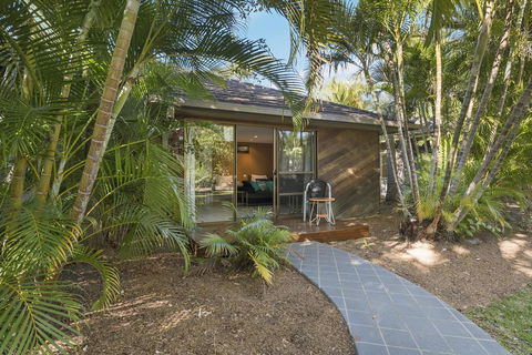 Aanuka Tropical Spa Bure - Hobart Tourism 2