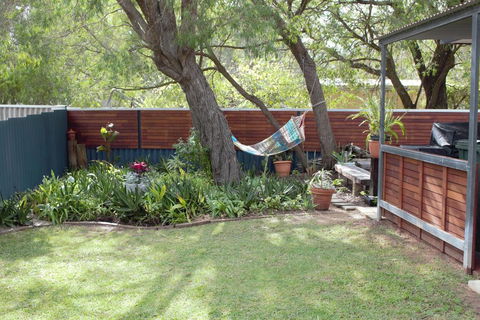 Abbey Beach Cottage - Hobart Tourism 0