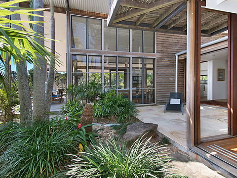 Above The Pass - Tourism TAS 2