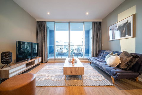 Above The Square On Hindmarsh-Pool - Gym - Carpark - Tourism TAS 0