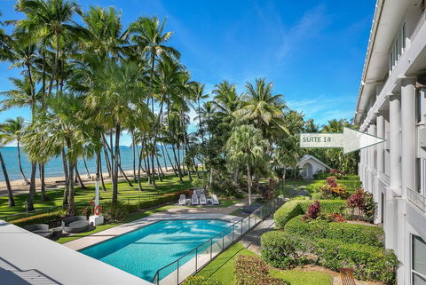Absolute Beachfront Apt. In Alamanda Beachfront Resort (14) - Hobart Tourism 3