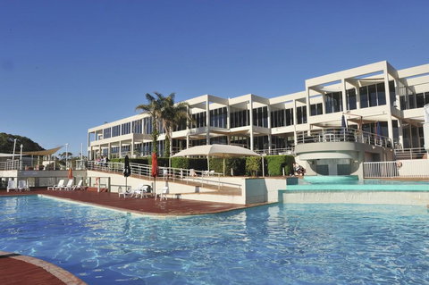 Absolute Beachfront Opal Cove Resort - Tourism TAS 1
