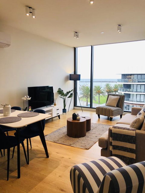 Absolute Waterfront Apt 319 Lighthouse - Tourism TAS 3
