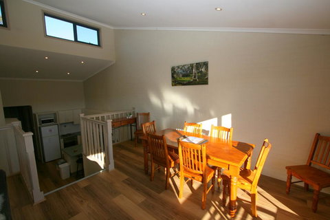 Acacia 5/2 Kirwan Close - Tourism TAS 1