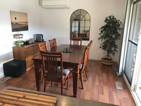 Acacia House - Central Healesville - Yarra Valley - Tourism TAS 2